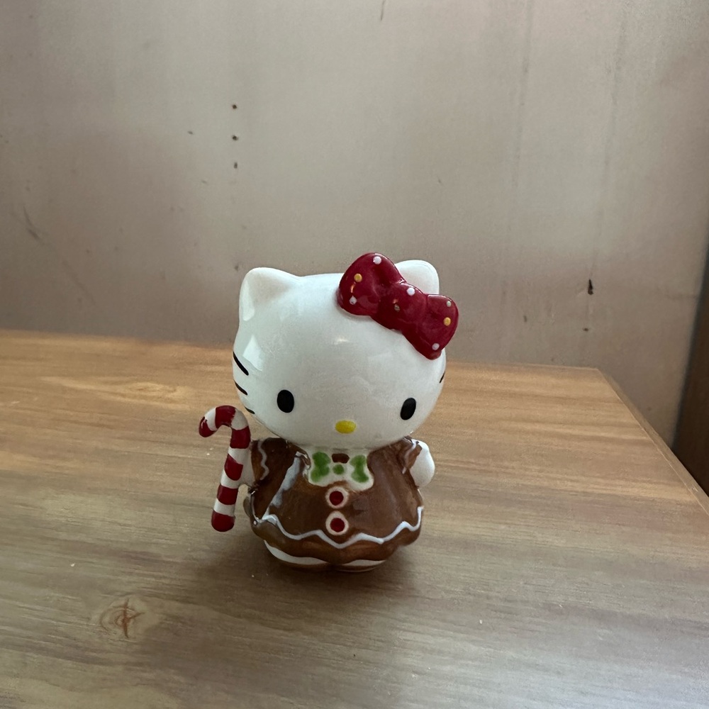 Mini Sanrio Hello Kitty Christmas brown gingerbread & candy cane glass figurine